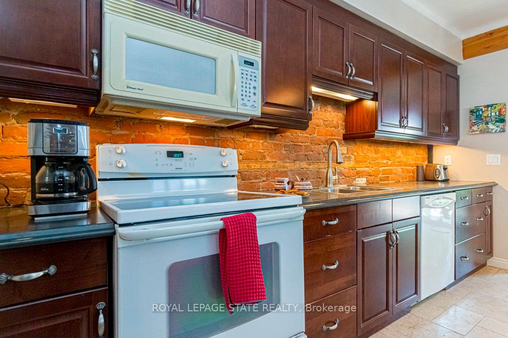 Photo 12 of 107 Augusta Street, Hamilton, Corktown — HOMEH