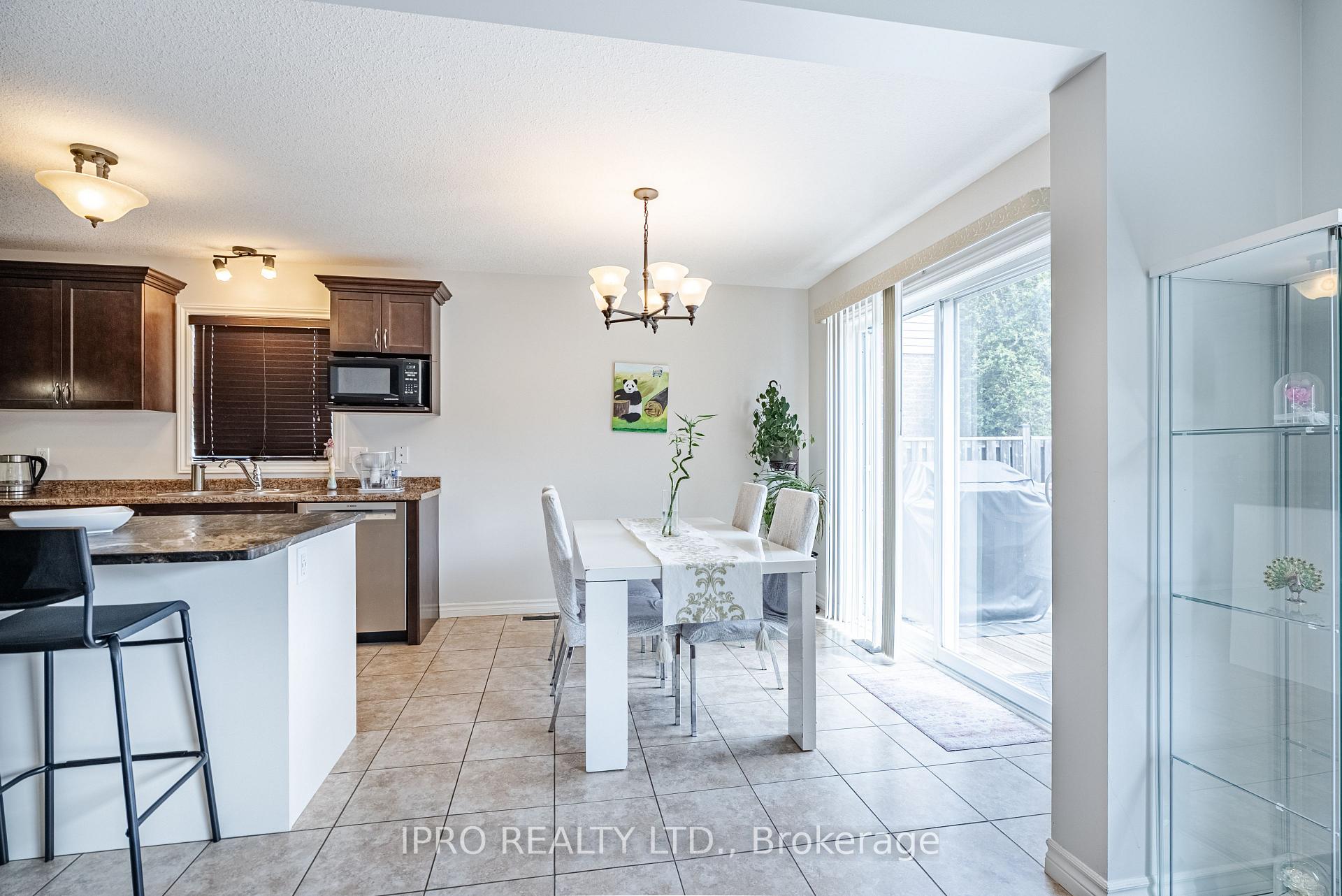 Photo 12 of 2000 Rollingacres Drive, London, North C — HOMEH