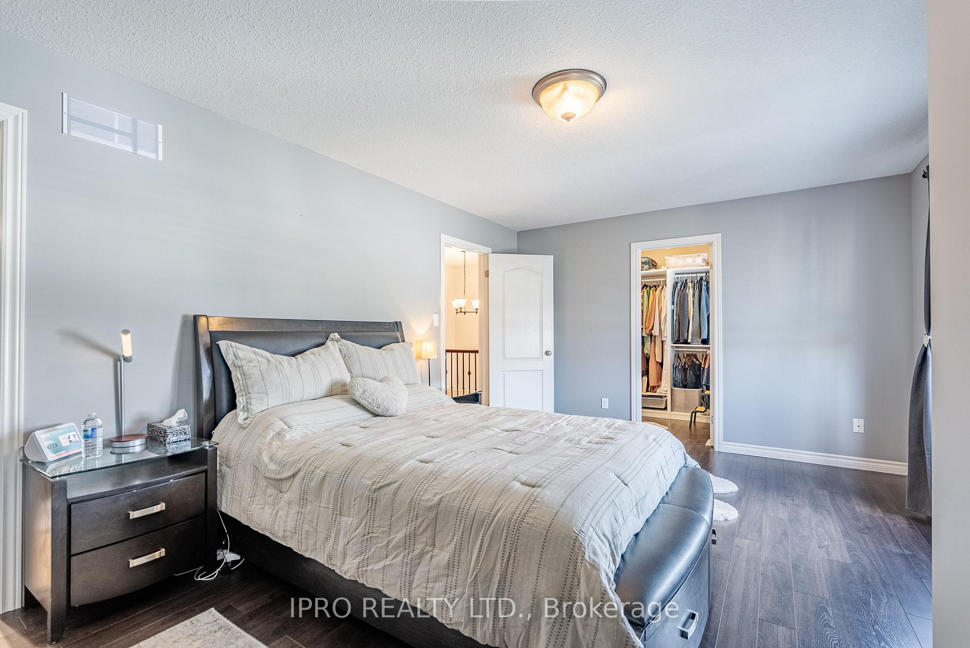 Photo 15 of 2000 Rollingacres Drive, London, North C — HOMEH