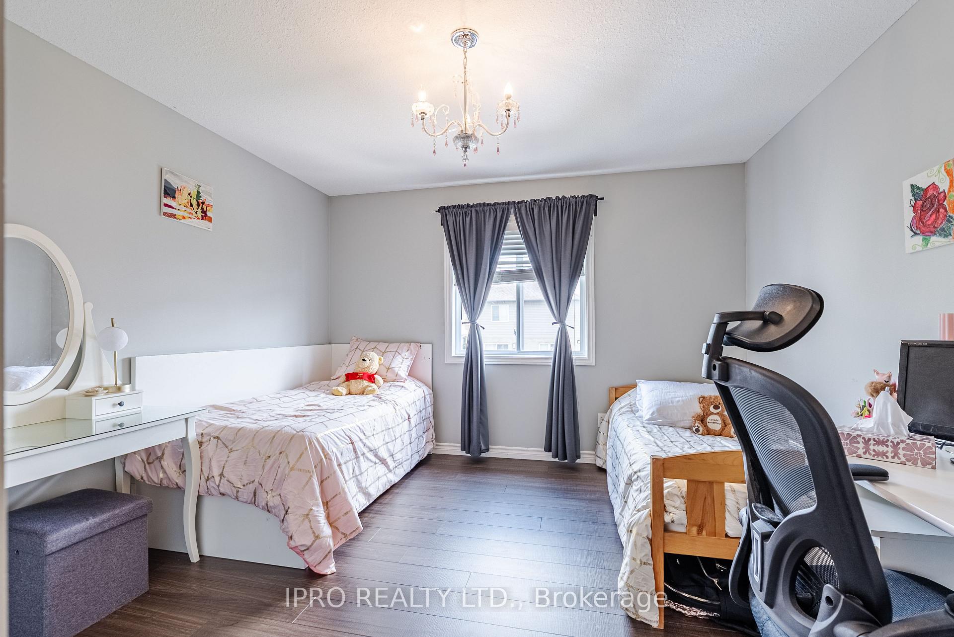 Photo 20 of 2000 Rollingacres Drive, London, North C — HOMEH
