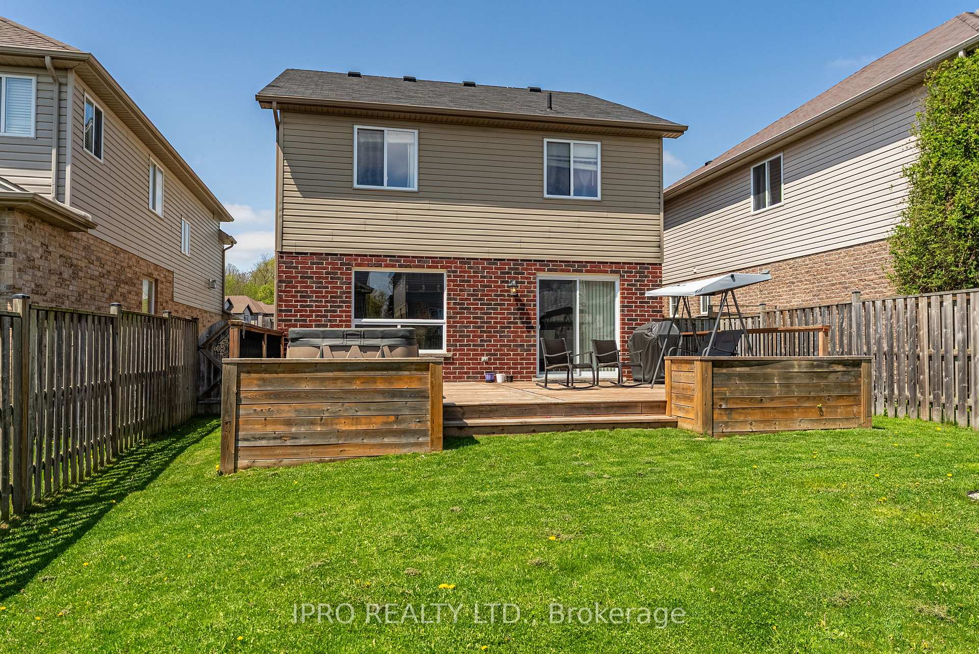 Photo 50 of 2000 Rollingacres Drive, London, North C — HOMEH