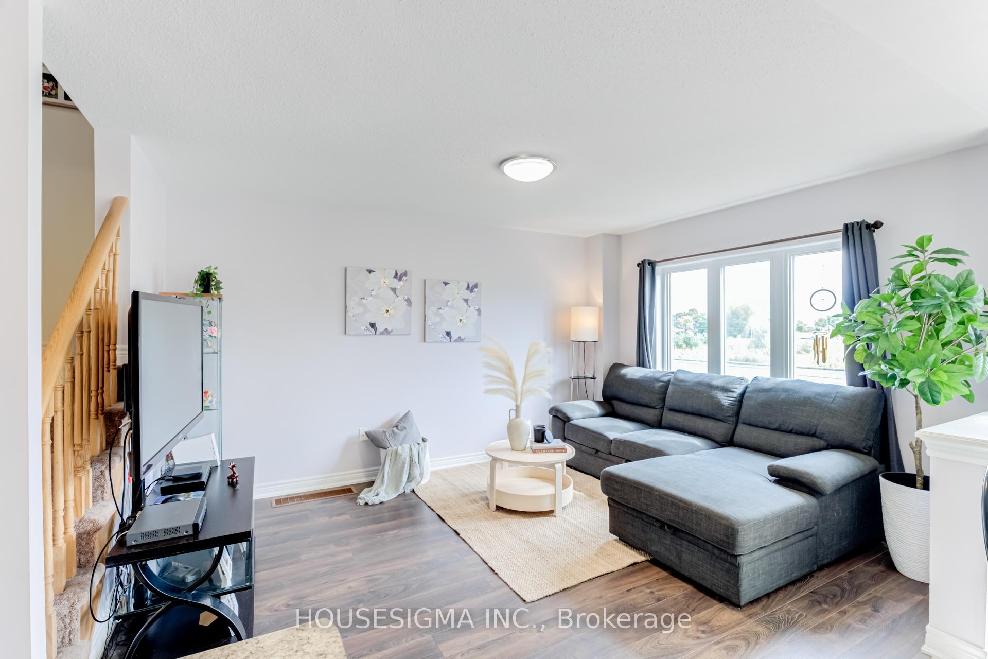Photo 9 of 736 Cook Crescent, Shelburne — HOMEH