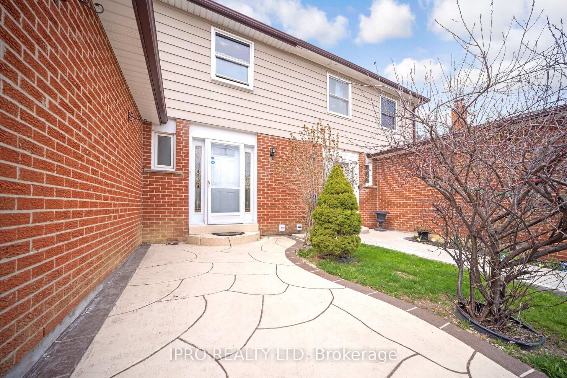 Photo 6 of 130 Skegby Road, Brampton, Brampton North — HOMEH
