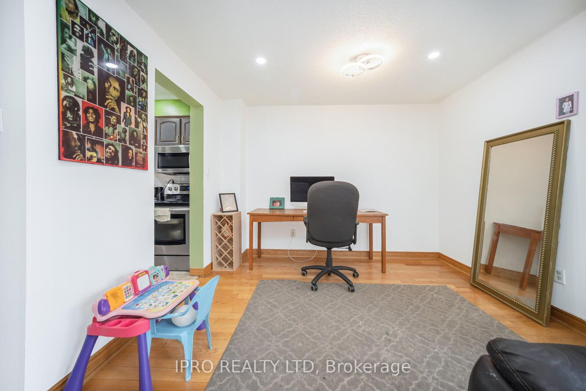 Photo 24 of 130 Skegby Road, Brampton, Brampton North — HOMEH