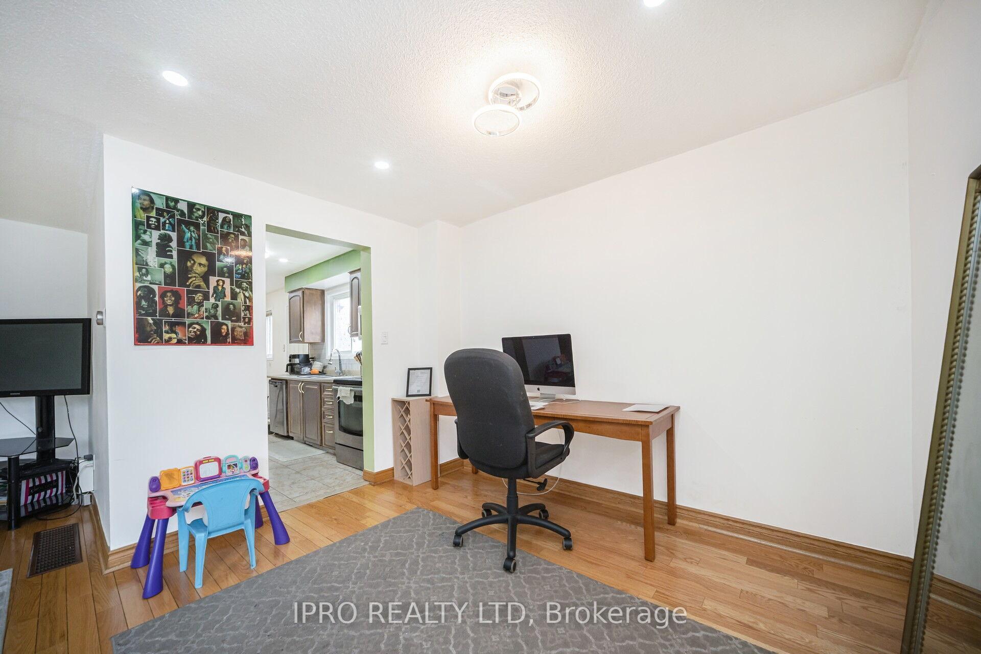Photo 8 of 130 Skegby Road, Brampton, Brampton North — HOMEH