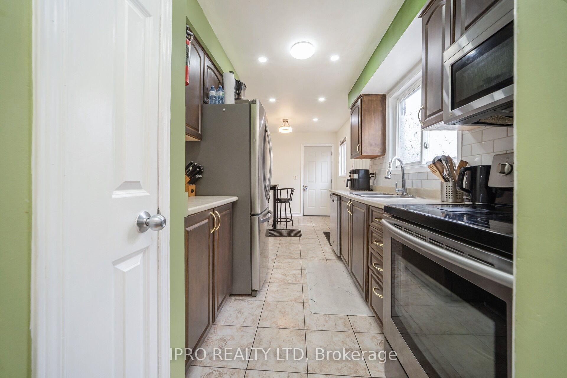 Photo 32 of 130 Skegby Road, Brampton, Brampton North — HOMEH