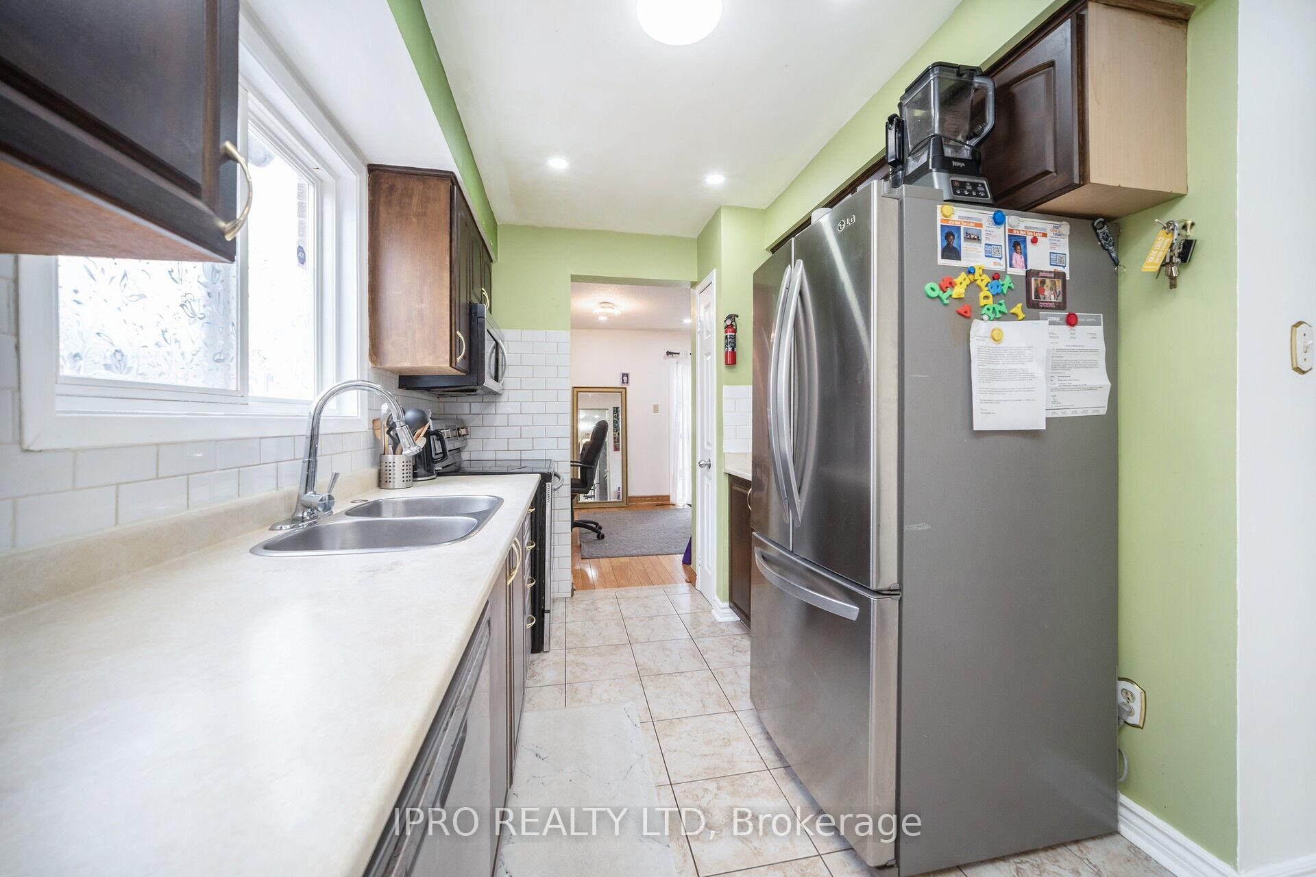 Photo 30 of 130 Skegby Road, Brampton, Brampton North — HOMEH