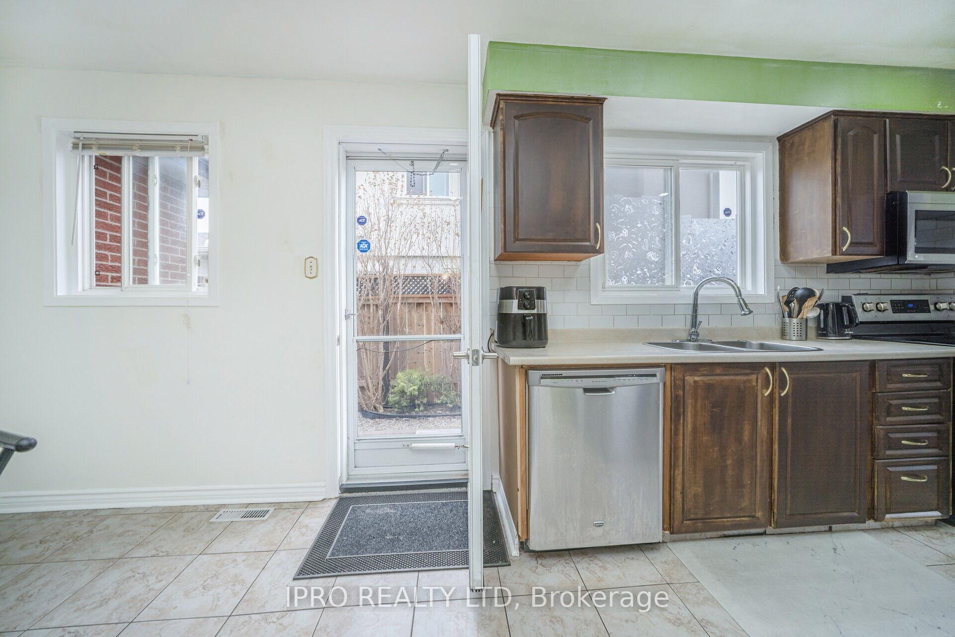 Photo 21 of 130 Skegby Road, Brampton, Brampton North — HOMEH
