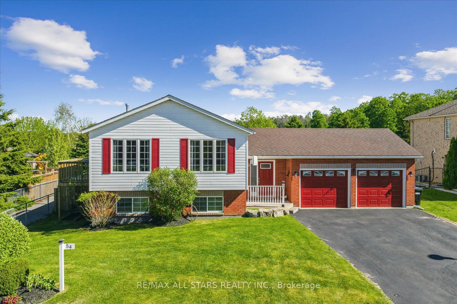 Photo 1 of 54 Marlow Circle, Springwater, Hillsdale — HOMEH
