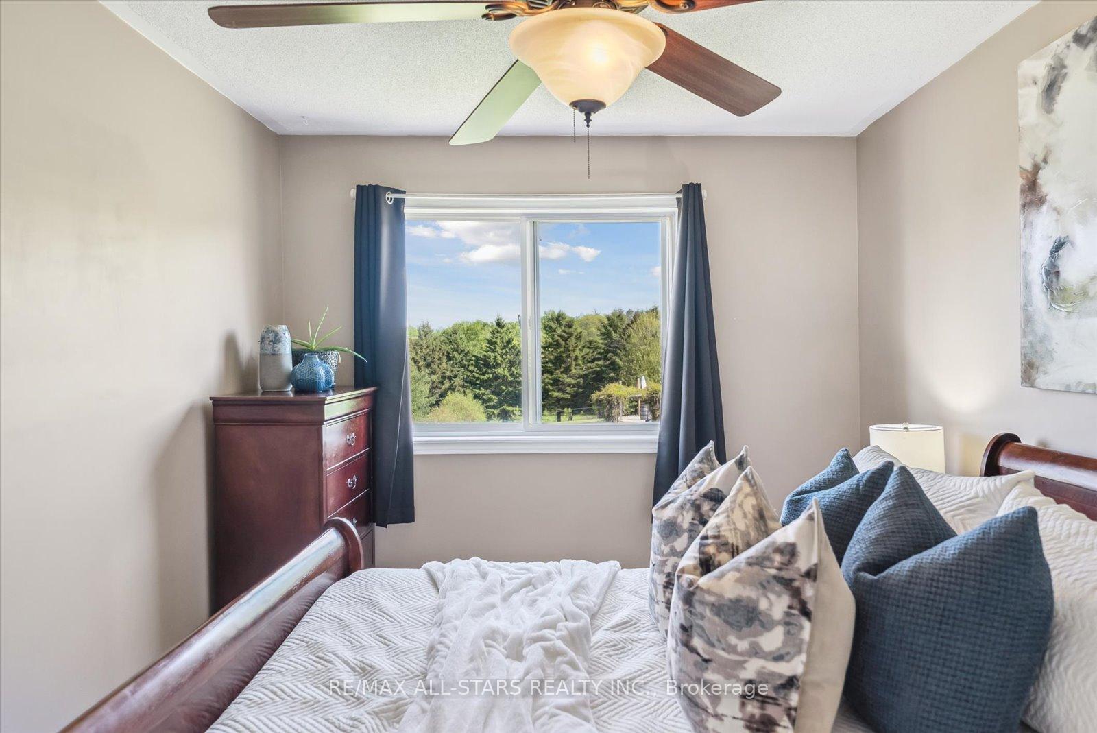 Photo 46 of 54 Marlow Circle, Springwater, Hillsdale — HOMEH