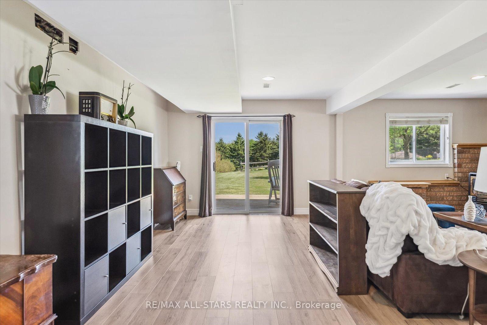 Photo 35 of 54 Marlow Circle, Springwater, Hillsdale — HOMEH