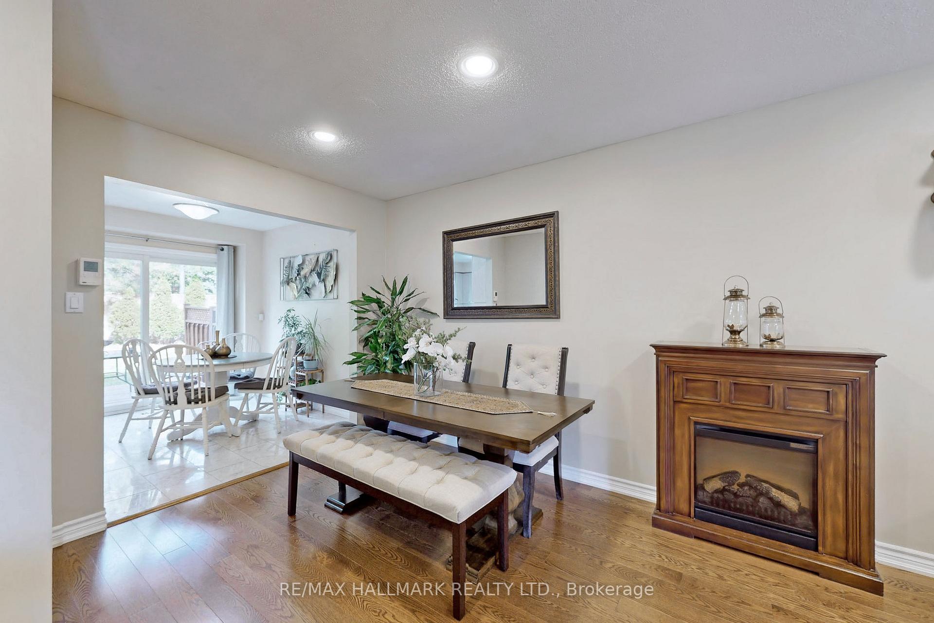 Photo 6 of 38 Rejane Crescent, Vaughan, Crestwood-Springfarm-Yorkhill — HOMEH
