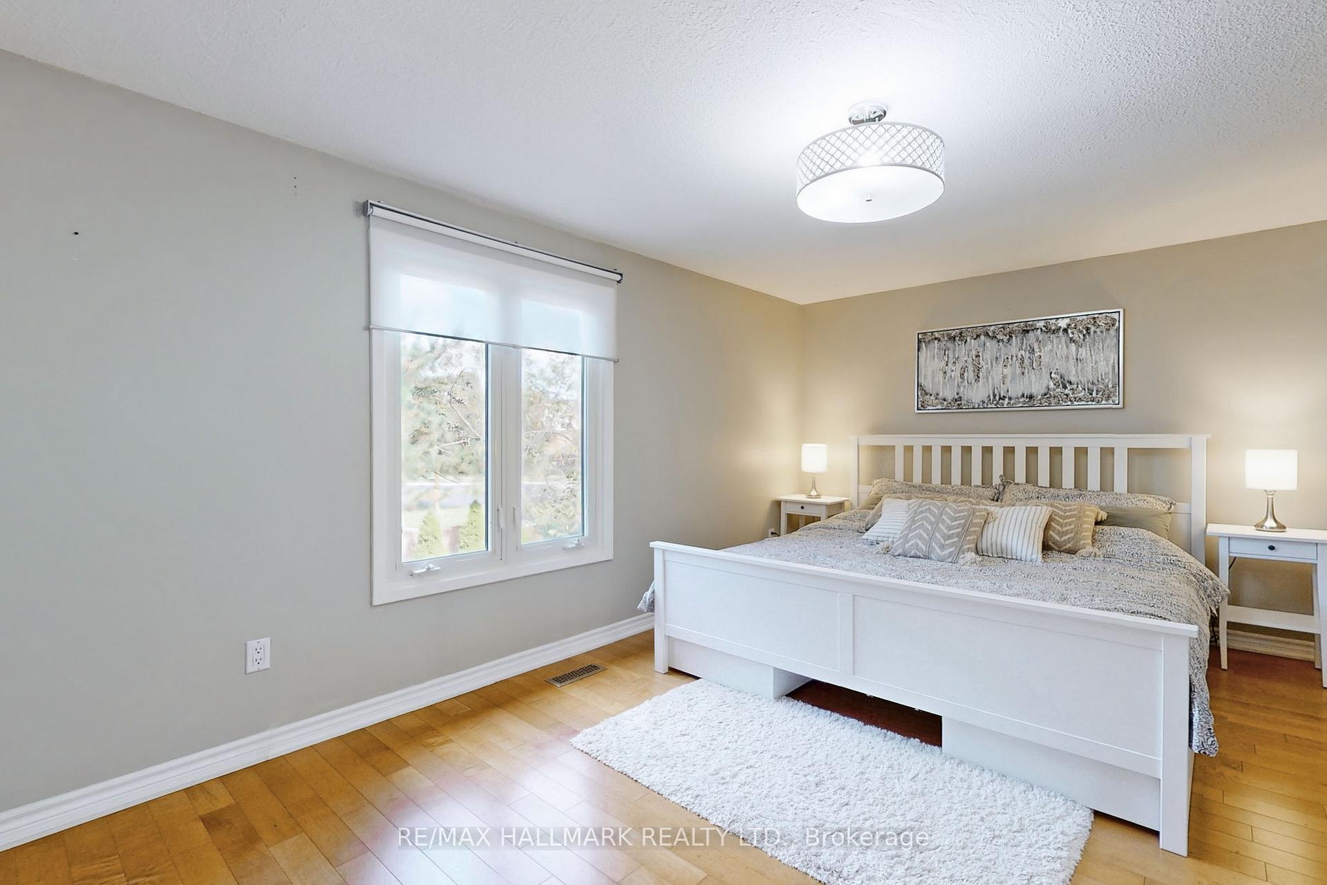 Photo 10 of 38 Rejane Crescent, Vaughan, Crestwood-Springfarm-Yorkhill — HOMEH