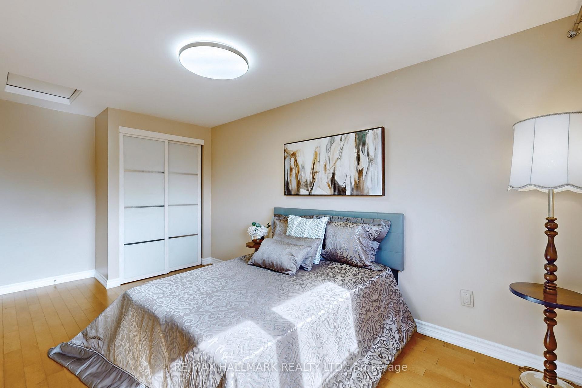 Photo 28 of 38 Rejane Crescent, Vaughan, Crestwood-Springfarm-Yorkhill — HOMEH