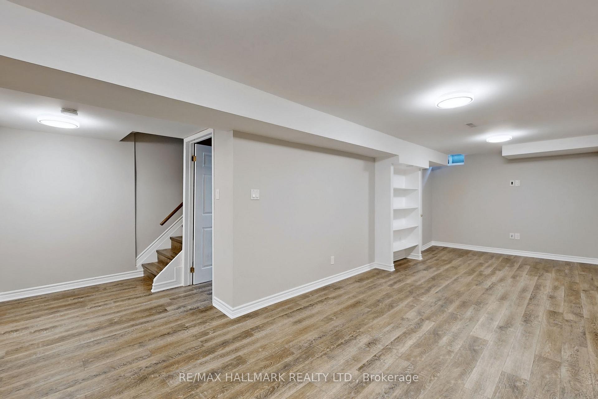 Photo 31 of 38 Rejane Crescent, Vaughan, Crestwood-Springfarm-Yorkhill — HOMEH