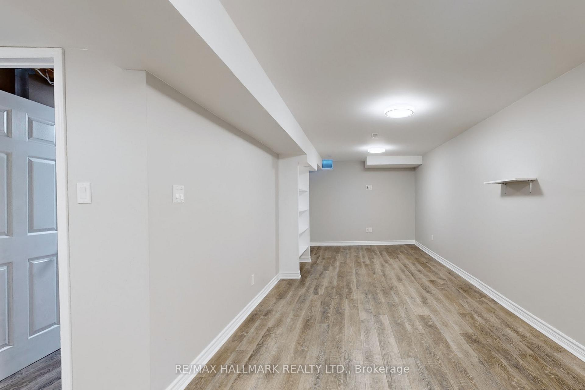Photo 23 of 38 Rejane Crescent, Vaughan, Crestwood-Springfarm-Yorkhill — HOMEH