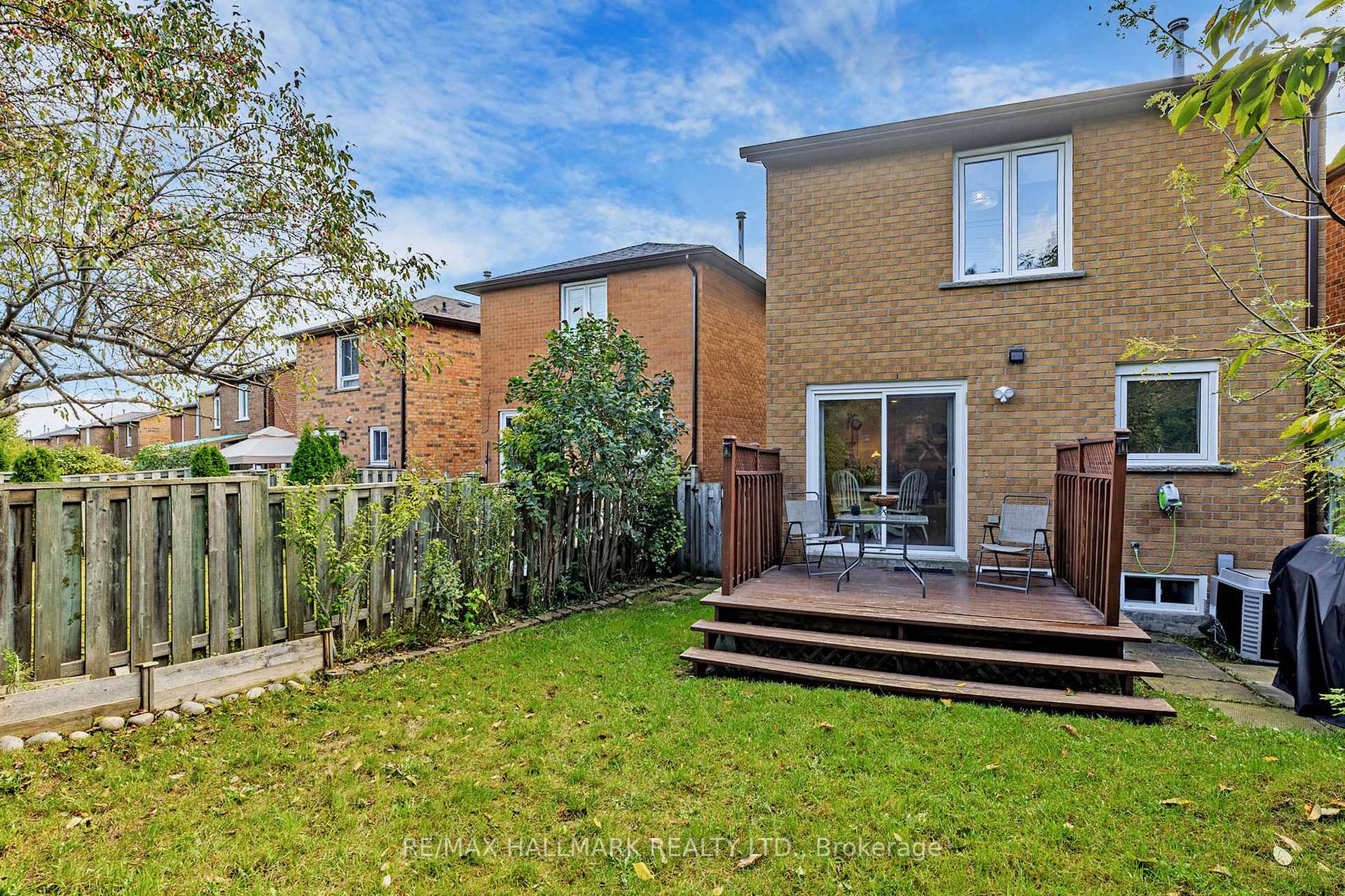 Photo 36 of 38 Rejane Crescent, Vaughan, Crestwood-Springfarm-Yorkhill — HOMEH