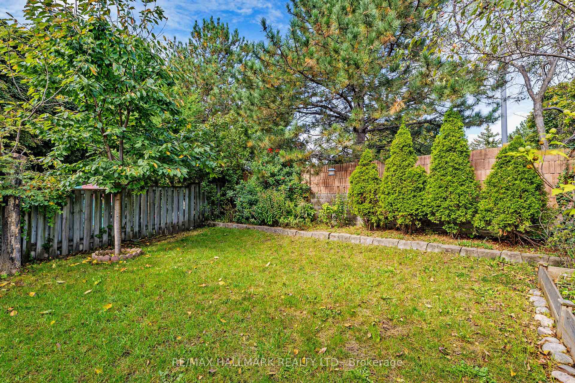 Photo 38 of 38 Rejane Crescent, Vaughan, Crestwood-Springfarm-Yorkhill — HOMEH