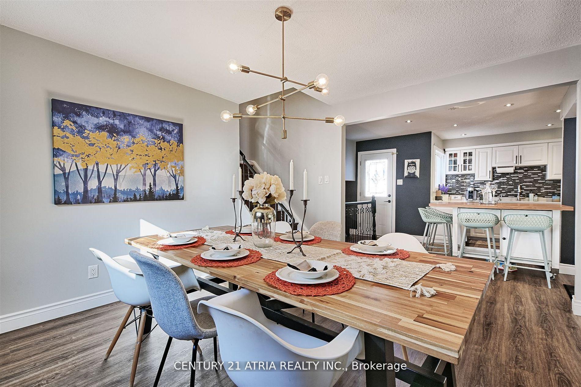 Photo 3 of 41 Pringle Avenue, Markham, Markham Village — HOMEH