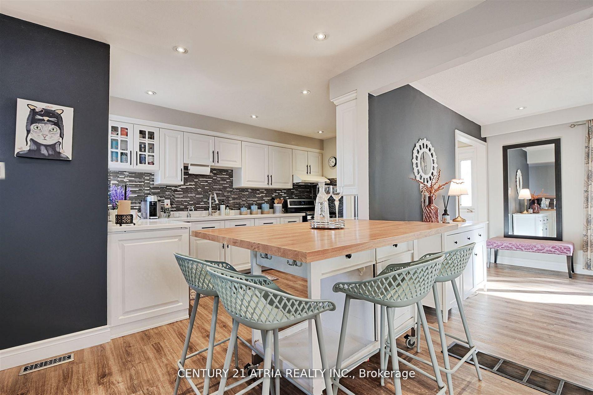 Photo 31 of 41 Pringle Avenue, Markham, Markham Village — HOMEH