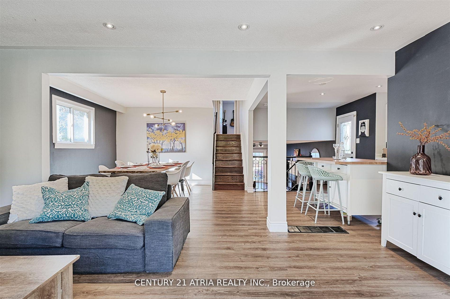 Photo 18 of 41 Pringle Avenue, Markham, Markham Village — HOMEH