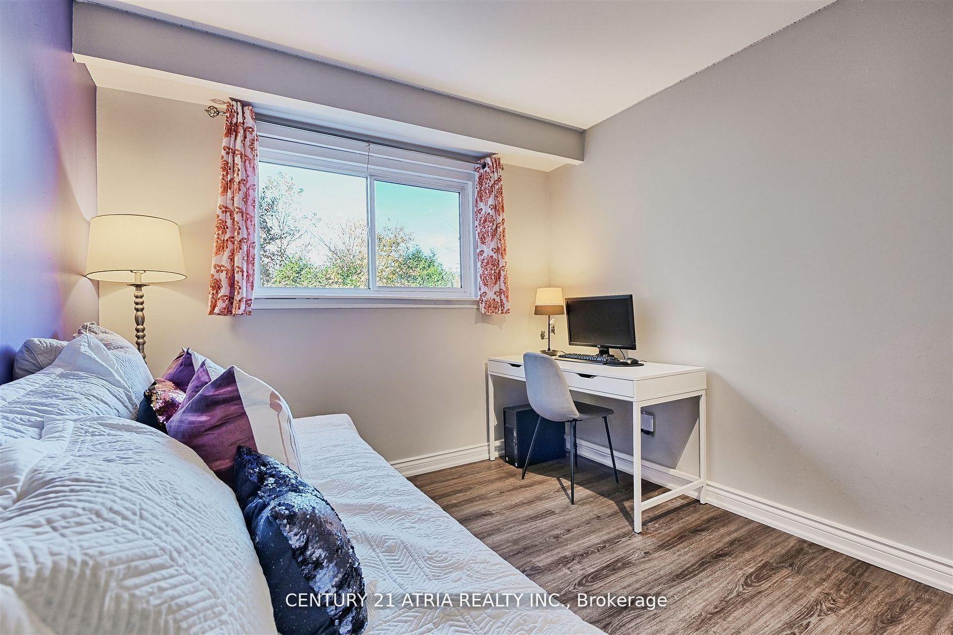 Photo 17 of 41 Pringle Avenue, Markham, Markham Village — HOMEH