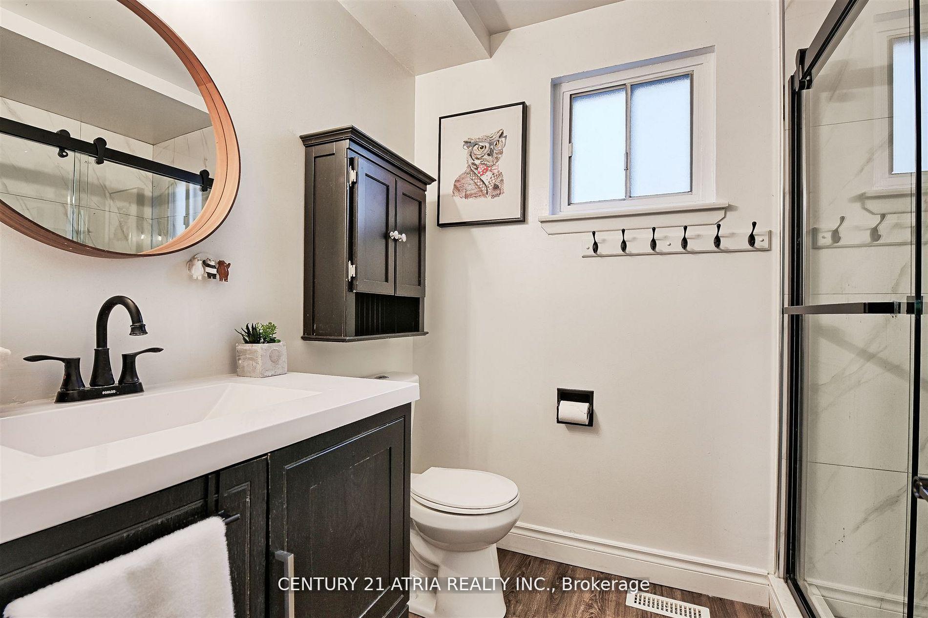 Photo 24 of 41 Pringle Avenue, Markham, Markham Village — HOMEH