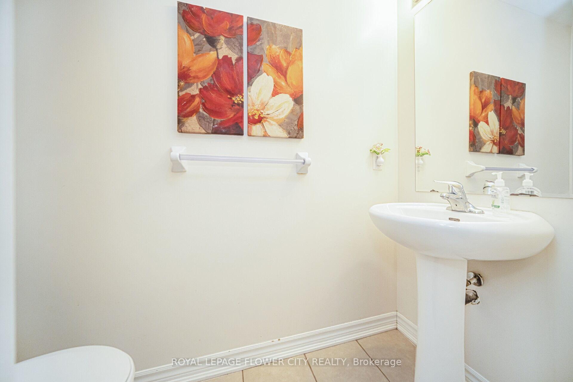 Photo 18 of 82 Magdalene Crescent, Brampton, Heart Lake East — HOMEH