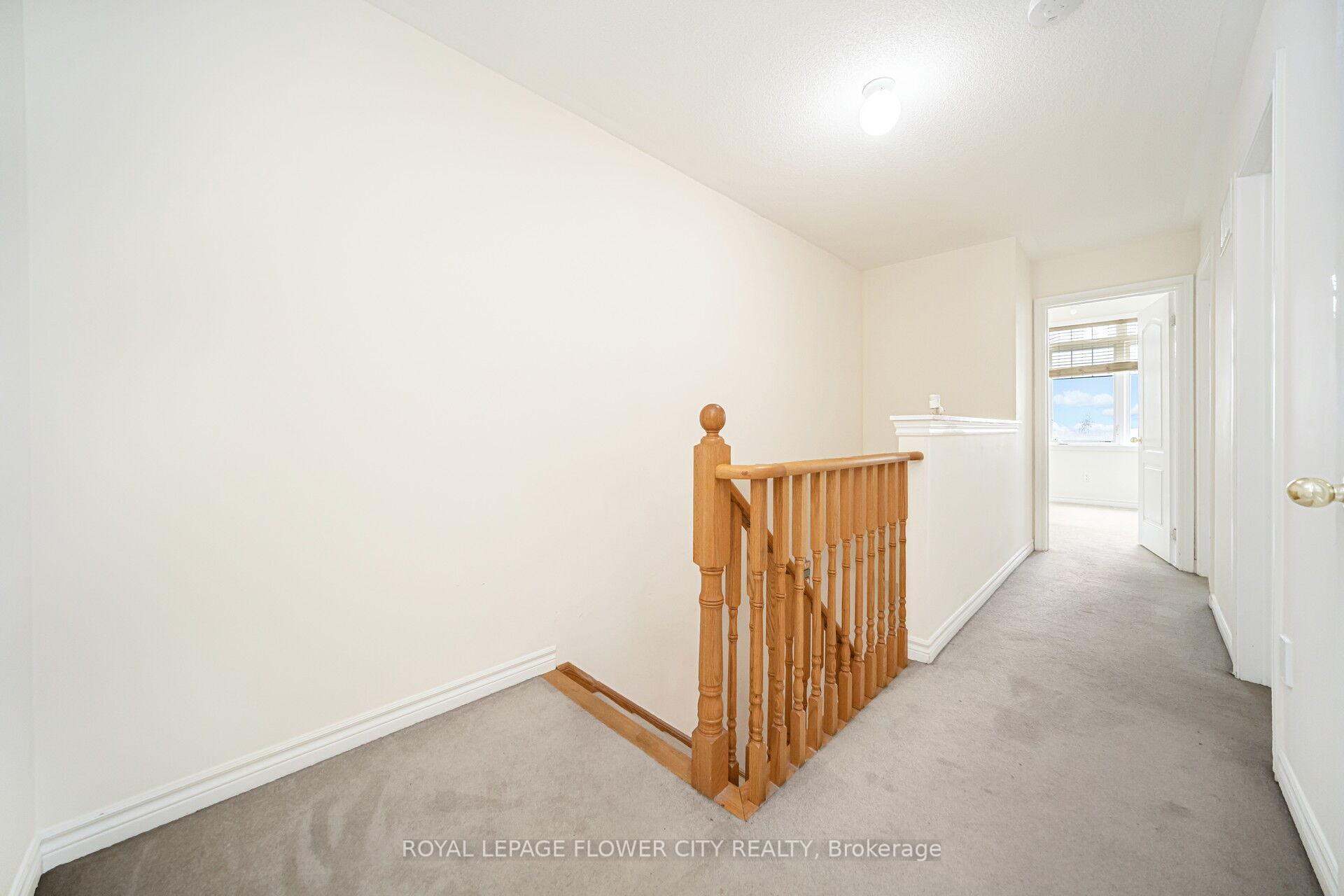 Photo 36 of 82 Magdalene Crescent, Brampton, Heart Lake East — HOMEH