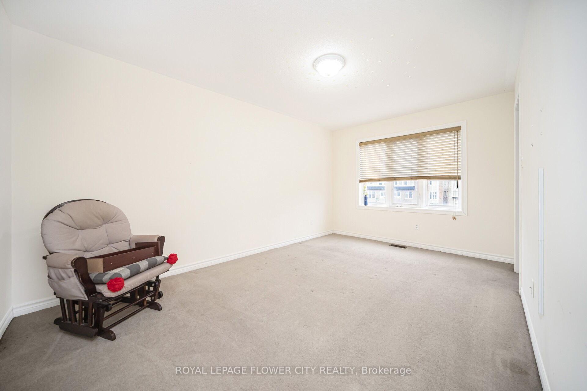 Photo 21 of 82 Magdalene Crescent, Brampton, Heart Lake East — HOMEH