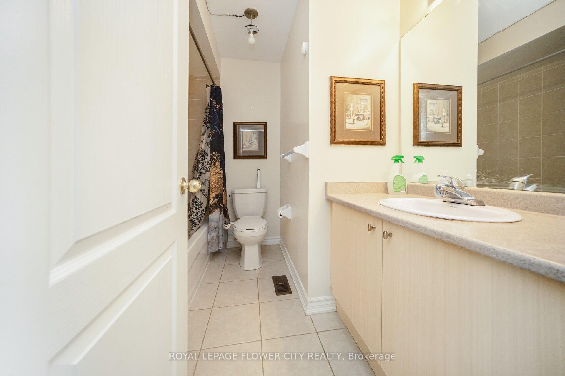 Photo 41 of 82 Magdalene Crescent, Brampton, Heart Lake East — HOMEH
