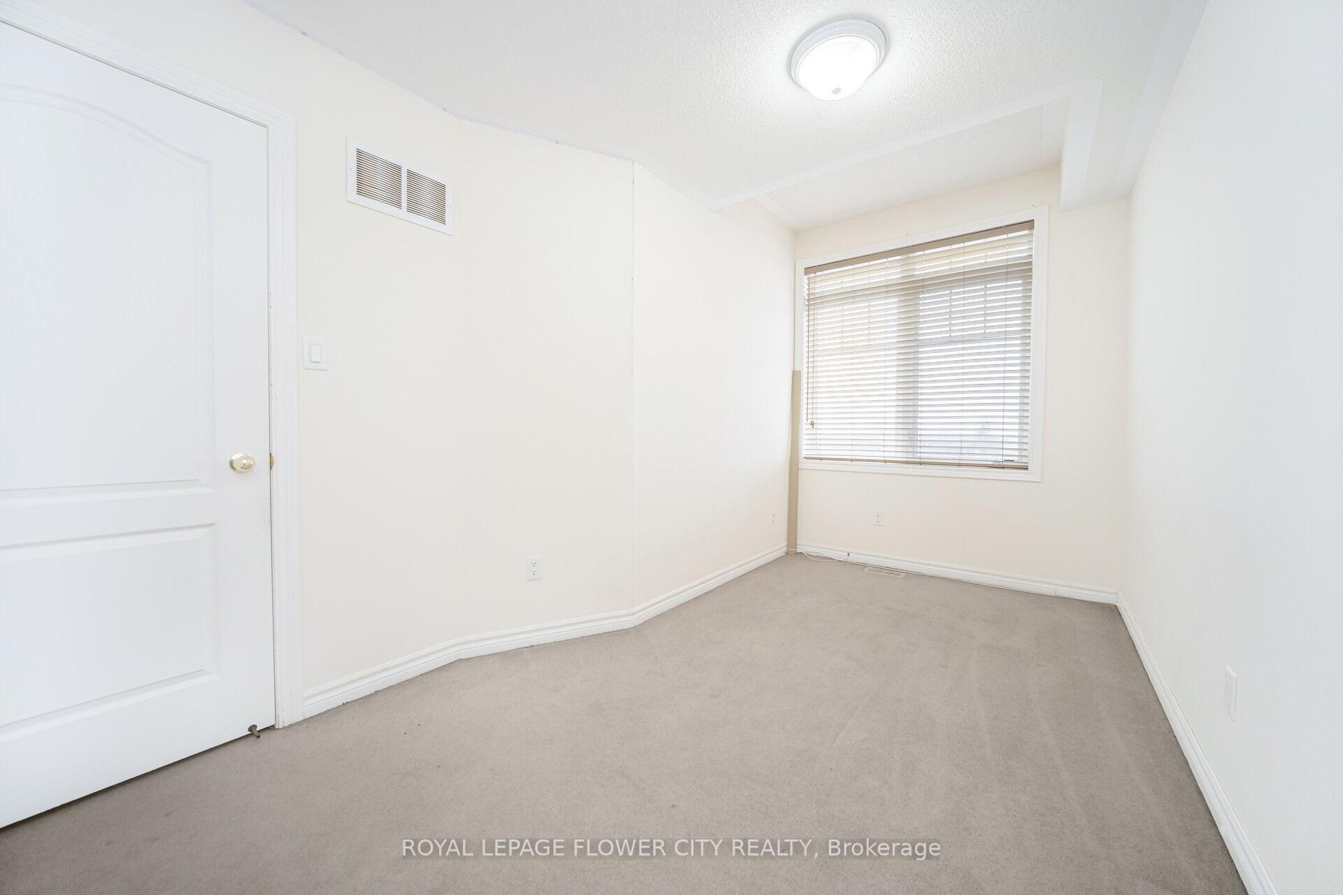 Photo 26 of 82 Magdalene Crescent, Brampton, Heart Lake East — HOMEH