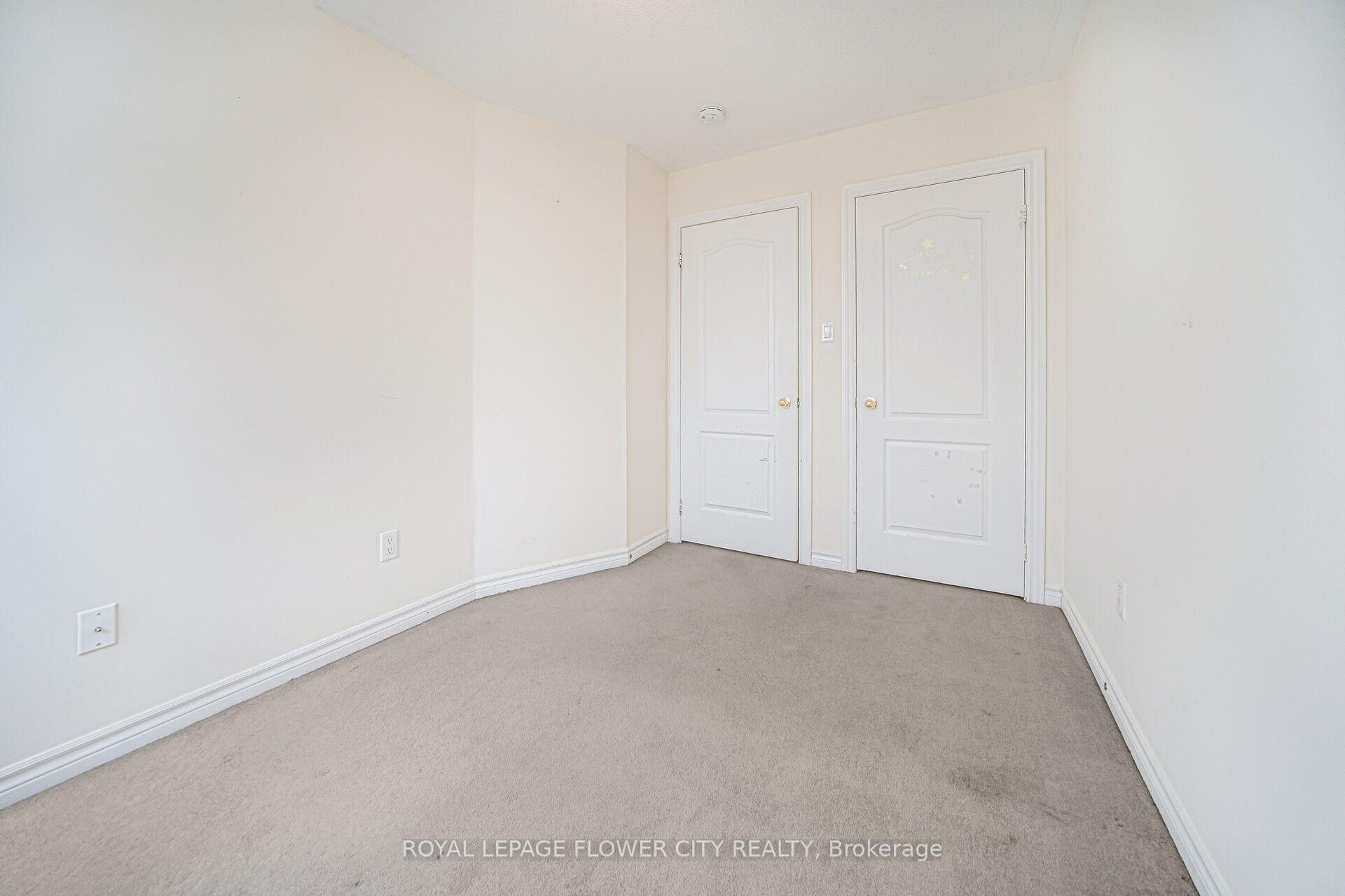 Photo 33 of 82 Magdalene Crescent, Brampton, Heart Lake East — HOMEH