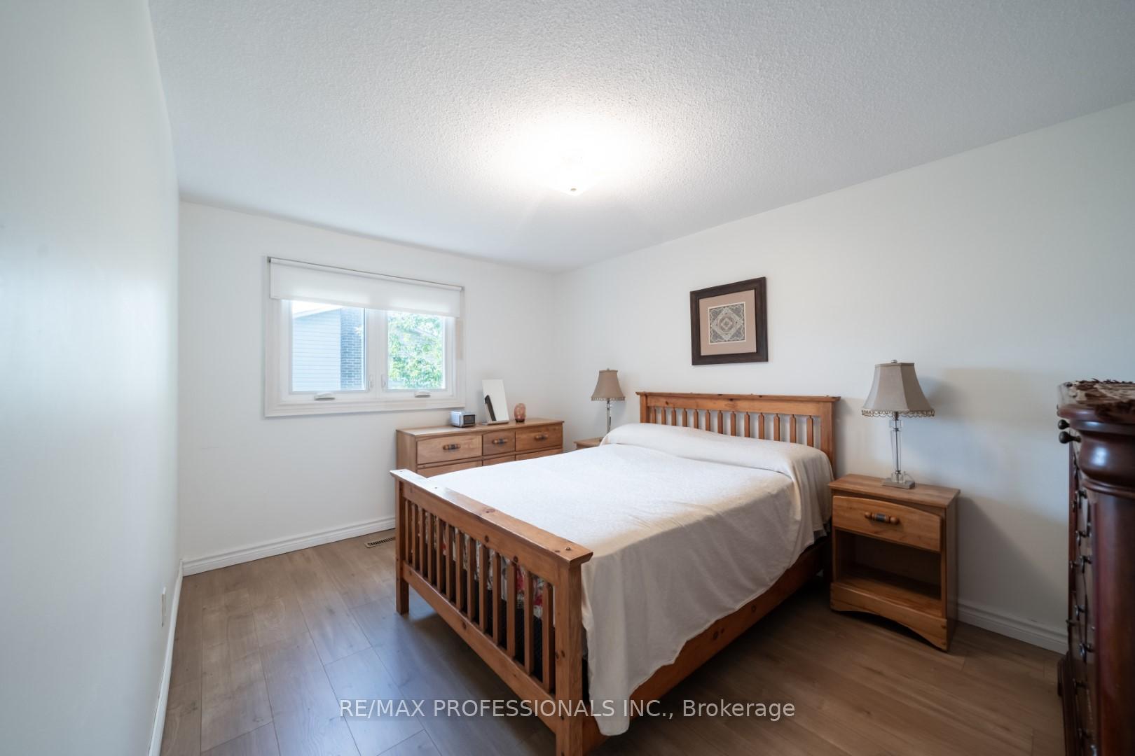 Photo 13 of 42 Reynier Drive, Brampton, Heart Lake East — HOMEH