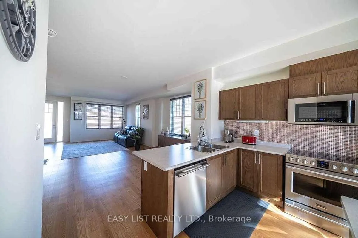 Photo 13 of 49 Prince William Boulevard, Clarington, Bowmanville — HOMEH