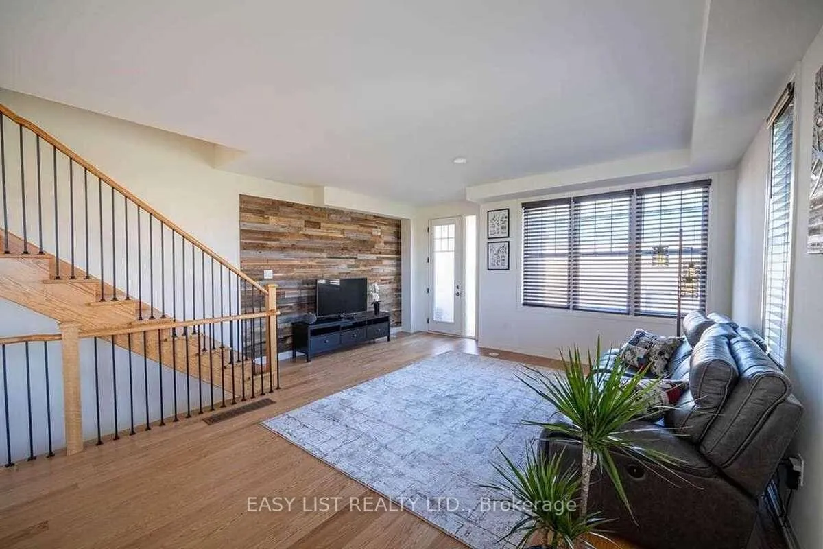 Photo 15 of 49 Prince William Boulevard, Clarington, Bowmanville — HOMEH