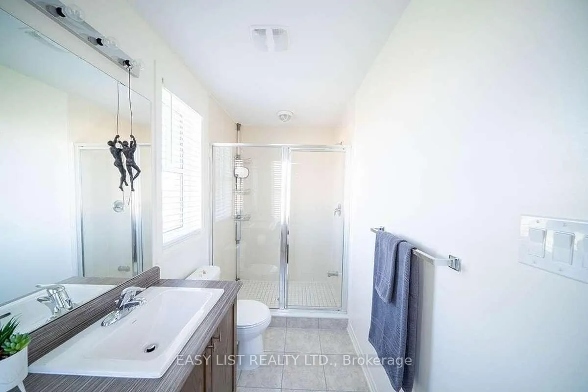 Photo 25 of 49 Prince William Boulevard, Clarington, Bowmanville — HOMEH