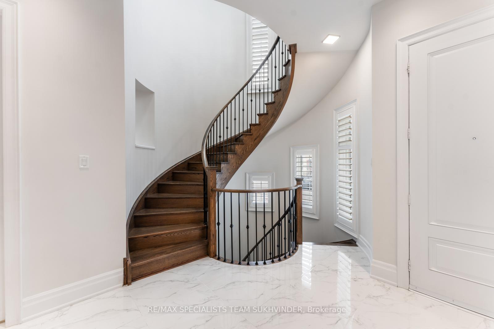 Photo 12 of 26 Evermeek Road, Brampton, Toronto Gore Rural Estate — HOMEH