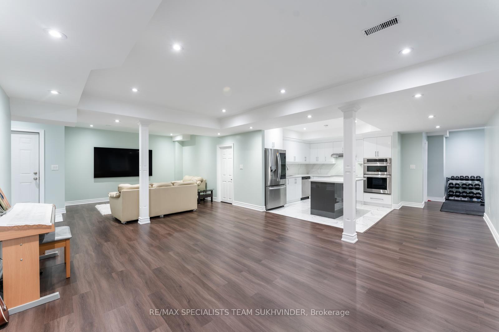 Photo 36 of 26 Evermeek Road, Brampton, Toronto Gore Rural Estate — HOMEH