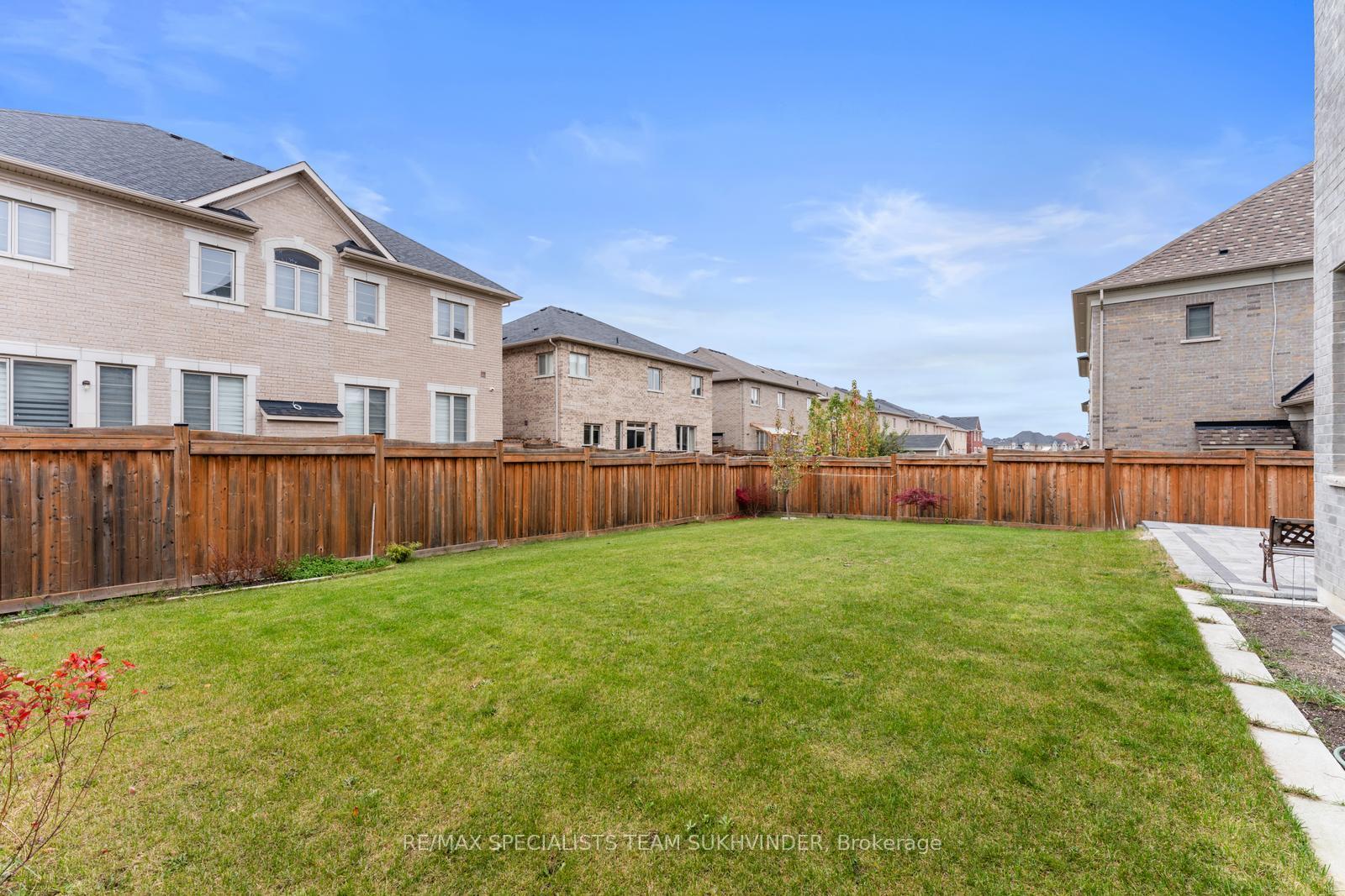 Photo 35 of 26 Evermeek Road, Brampton, Toronto Gore Rural Estate — HOMEH