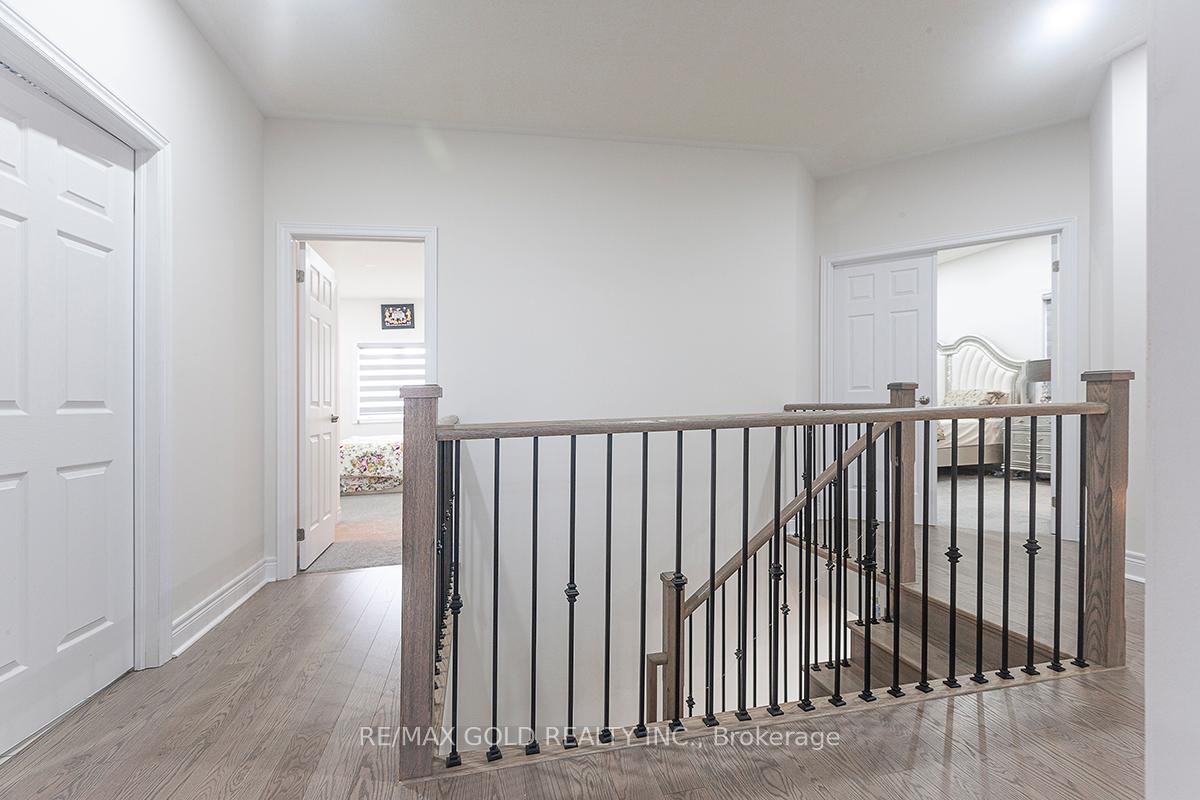 Photo 20 of 29 Michener Drive, Brampton, Sandringham-Wellington North — HOMEH