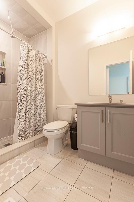 Photo 8 of 29 Michener Drive, Brampton, Sandringham-Wellington North — HOMEH