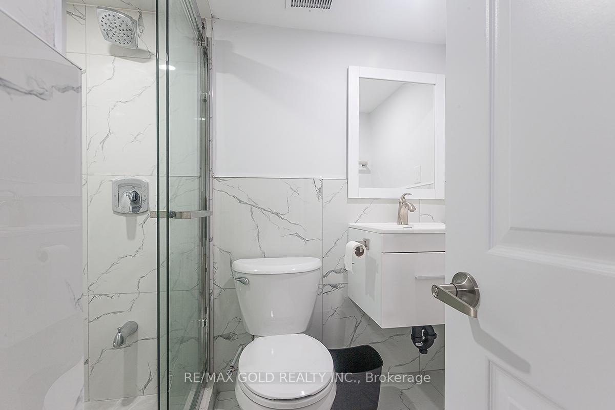 Photo 17 of 29 Michener Drive, Brampton, Sandringham-Wellington North — HOMEH