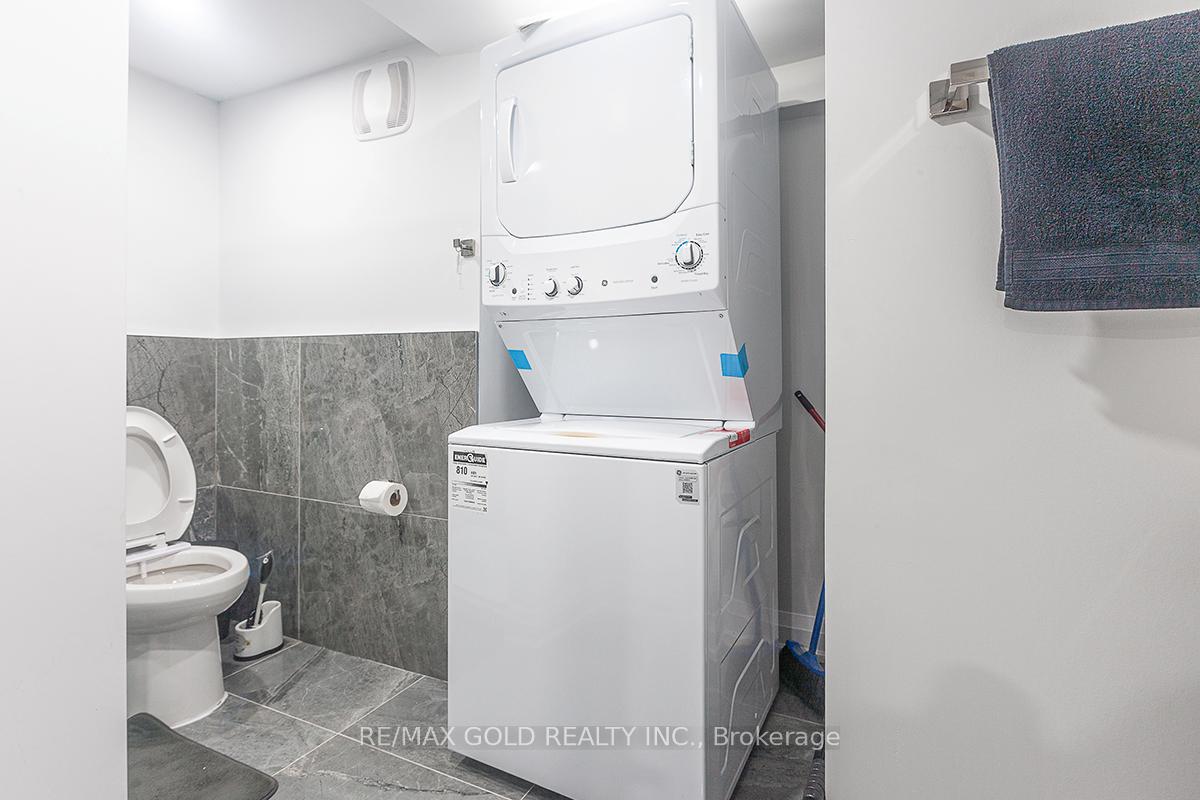 Photo 14 of 29 Michener Drive, Brampton, Sandringham-Wellington North — HOMEH
