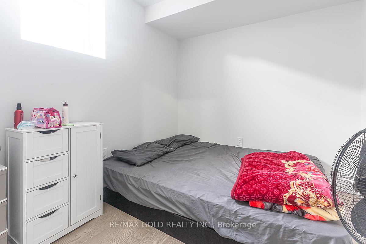 Photo 22 of 29 Michener Drive, Brampton, Sandringham-Wellington North — HOMEH