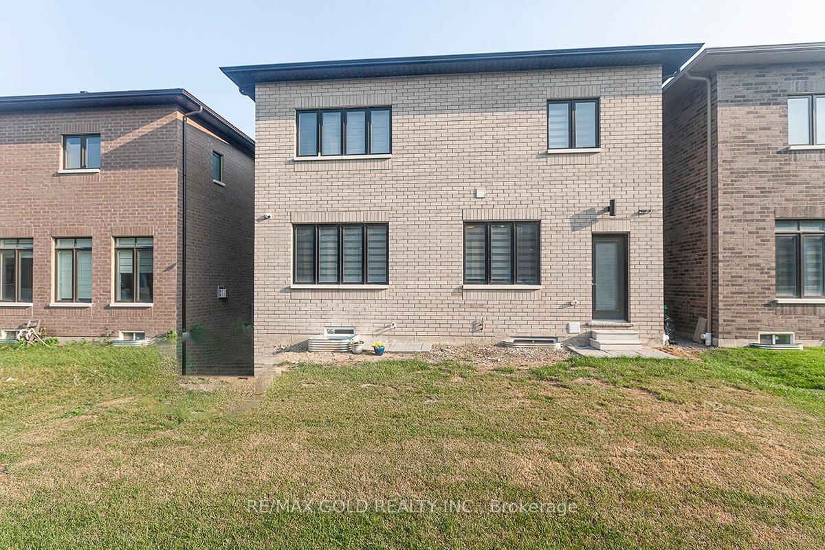 Photo 30 of 29 Michener Drive, Brampton, Sandringham-Wellington North — HOMEH