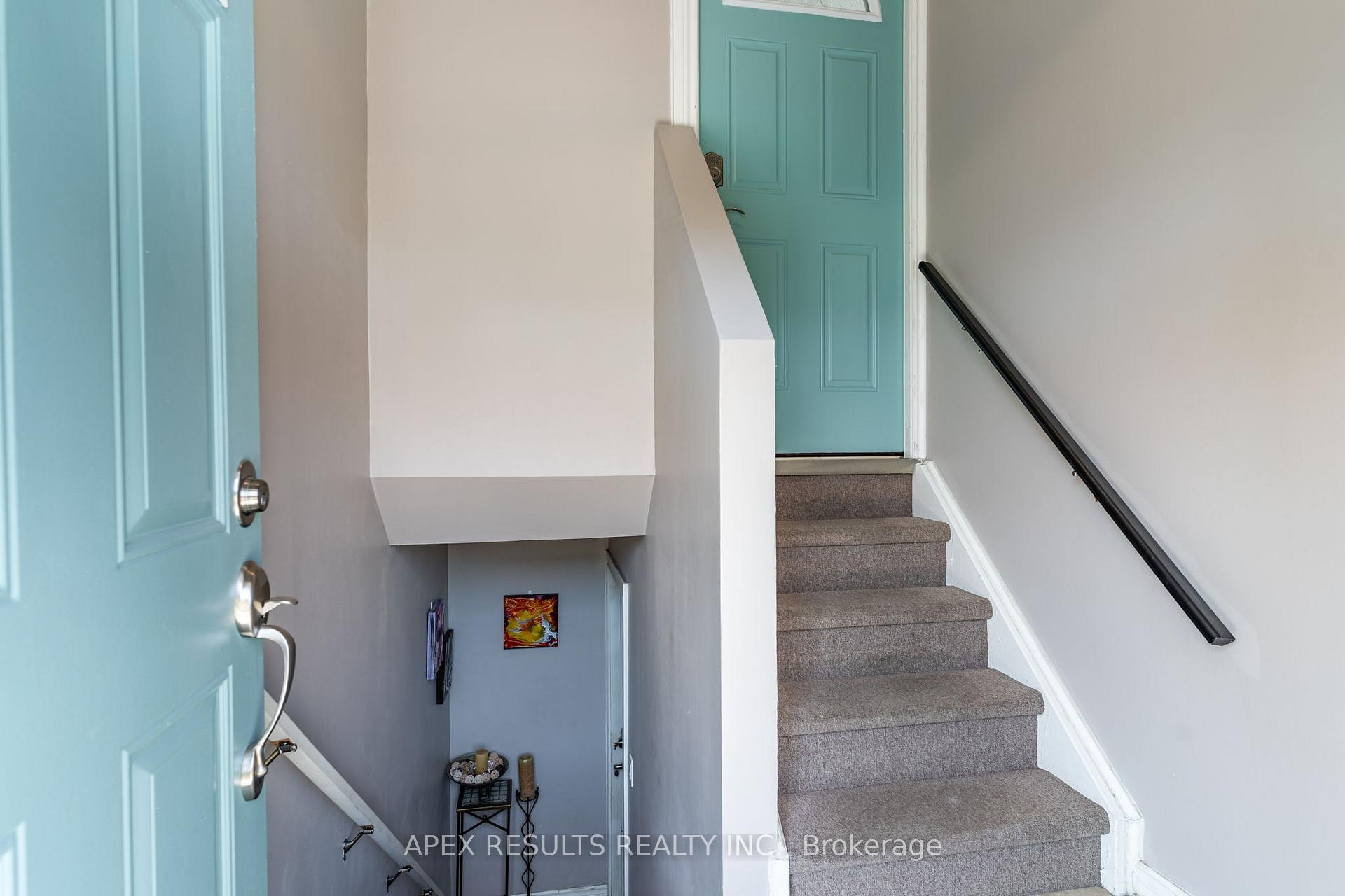 Photo 2 of 563 James Street N, Hamilton, North End — HOMEH