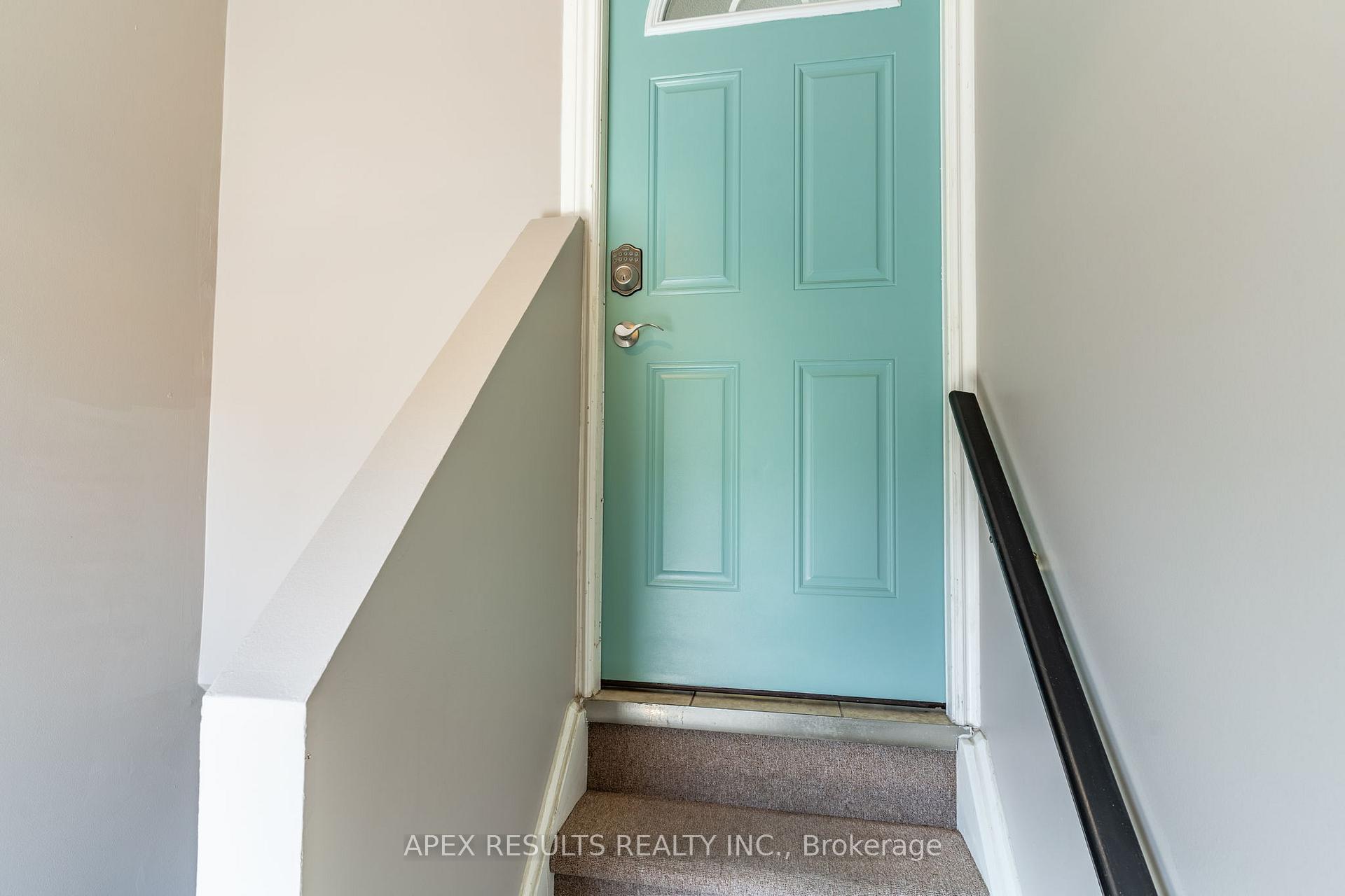 Photo 3 of 563 James Street N, Hamilton, North End — HOMEH