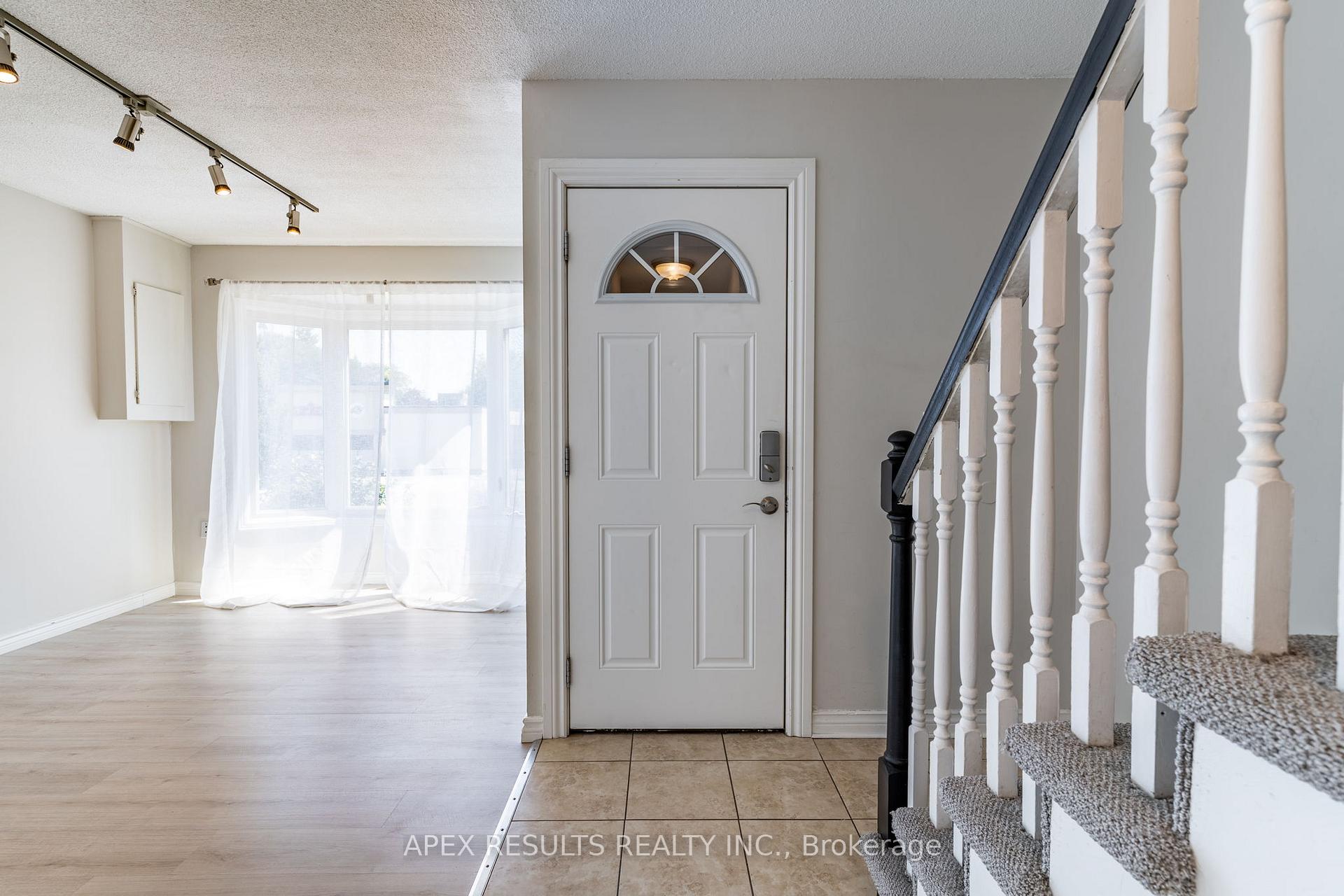 Photo 16 of 563 James Street N, Hamilton, North End — HOMEH