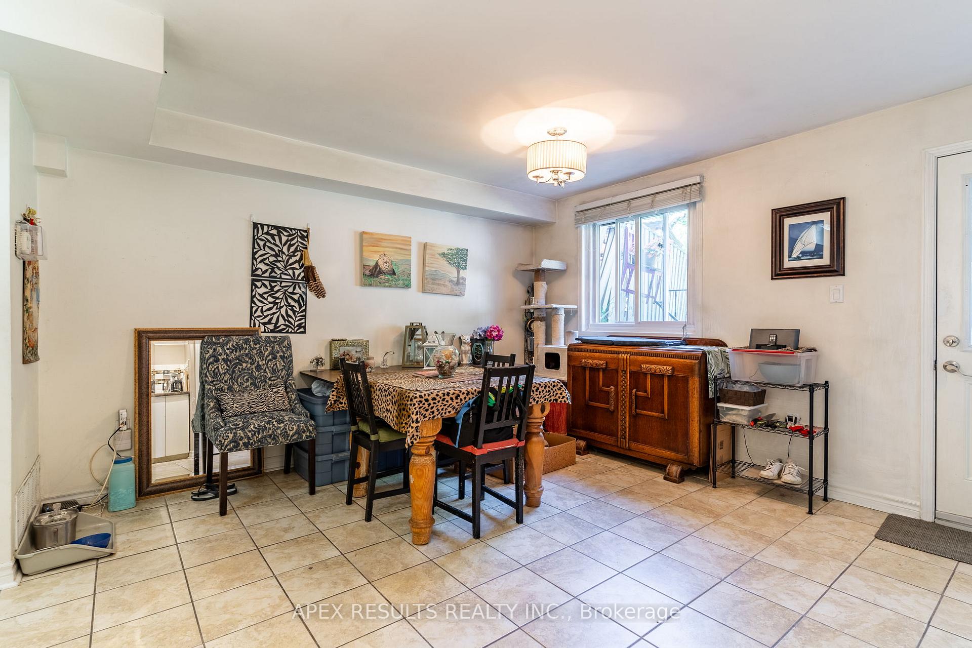 Photo 27 of 563 James Street N, Hamilton, North End — HOMEH